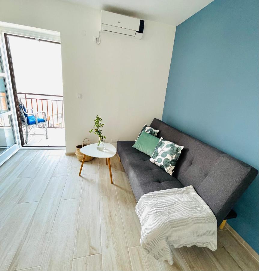 Chic Sea Front Apartment With Breathtaking Kotor Bay View Доли Столив Екстериор снимка